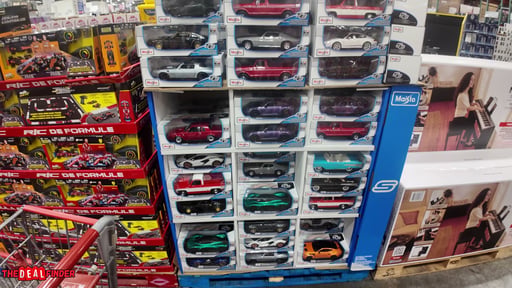 Maisto 1:18 Scale Special Edition Die-Cast Cars