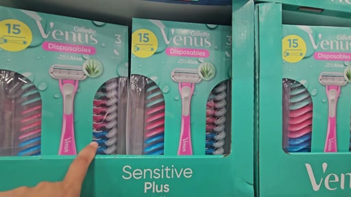Gillette Venus Sensitive Plus 15 Count Disposable
