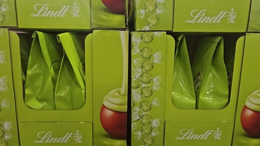 Lindt Lindor Pistachio Truffles 22 oz