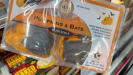 Nuovo Ravioli Pumpkins & Bats 32 oz (2 lbs)