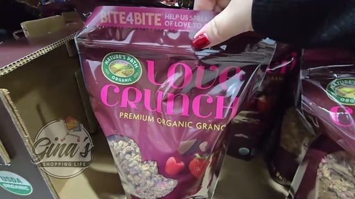 Nature's Path Love Crunch Organic Dark Chocolate & Red Berries Granola (32 oz)