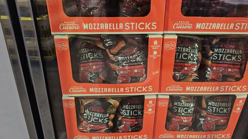 Petite Cuisine Mozzarella Sticks