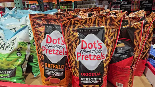 Dot's Homestyle Pretzels, Original Seasoned Pretzel Twists, 35 oz (2.1 lb)