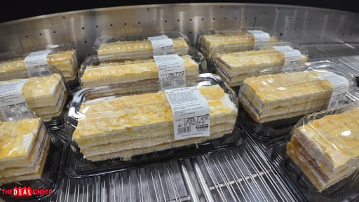 Peaches and Cream Bar Cake