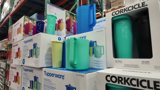 Tupperware Heritage 2-Pitchers & 4-Tumblers with Lids