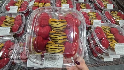 Filled Heart Madeleines 9 Count