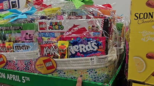 DesignPac LEGO Easter Basket, 27.03 oz