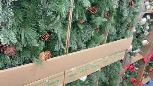 9' Pre-Lit Greenery Garland