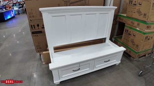 Universal Broadmoore Rose Queen Bed