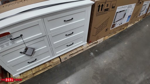 Universal Broadmoore Rose Dresser