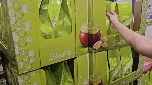 Lindt Lindor Pistachio Truffles 22 oz