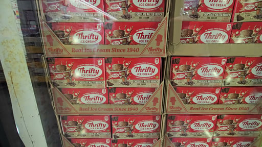 Thrifty Chocolate Krunch Ice Cream Bars, 12-Pack / 3.6 oz Each