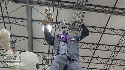 6' Animated Vampire Butler with LED Eyes & Sound