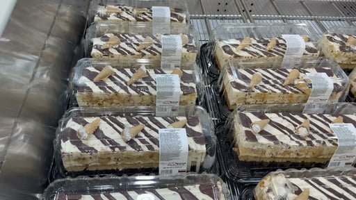 Waffle Cone Bar Cake