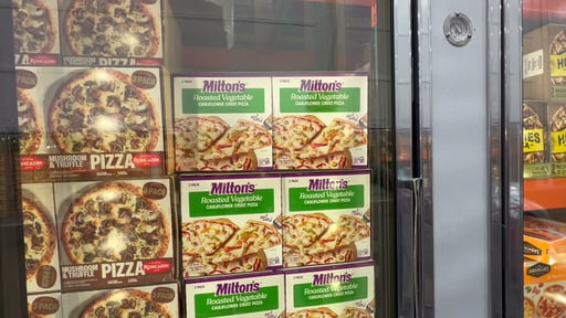 Milton's Cauliflower Roasted Veggie Pizza 2 Count 35.6 Ounces