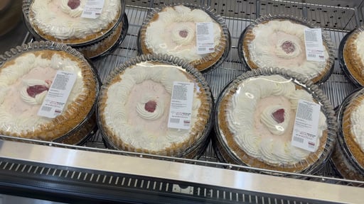 Strawberry Cream Pie, 3 lb 14 oz