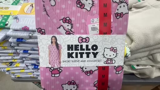 Character Women's 2-piece Pajama Set