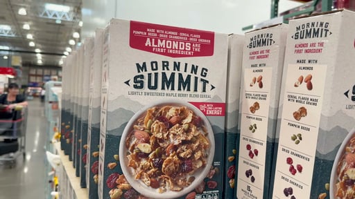 Morning Summit Lightly Sweetened Maple Berry Blend Cereal