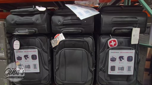 SwissGear SA8239 Softside Carry-On Luggage