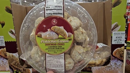 Universal Bakery Pistachio Cream Shortbread Cookies, 28 Ounces