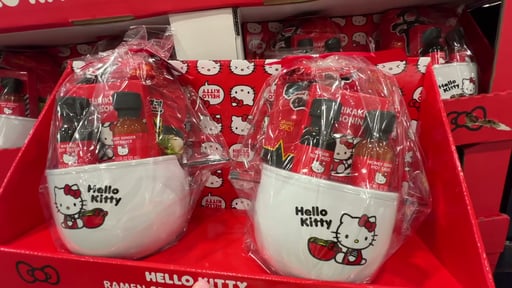 Hello Kitty Ramen Set with Chopsticks, 4.53 oz / 1.68 fl oz