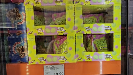 Fruit Riot Sour Candy Grapes