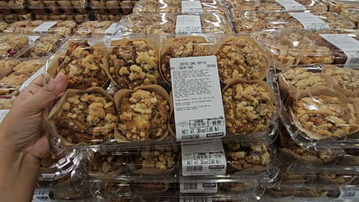 Coffee Cake Muffin 6pk - Cream Cake